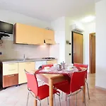 Апартаменты Cozy In Nisportino With Wifi *