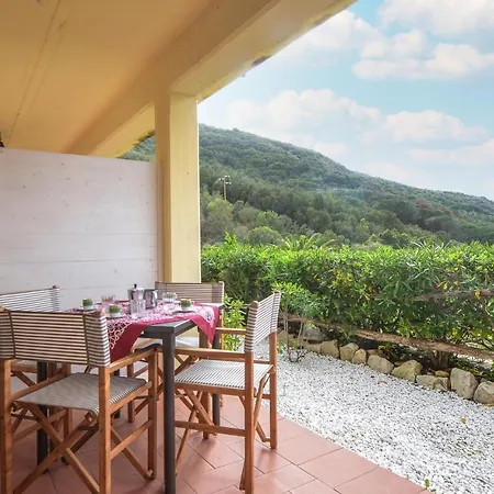 Cozy In Nisportino With Wifi アパート