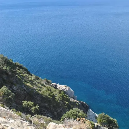 Cozy In Nisportino With Wifi *