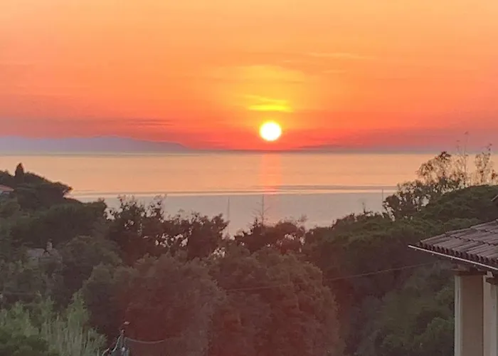 Appartement Cozy In Nisportino With Wifi